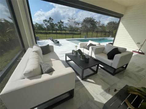 987 Castaway Court Loxahatchee FL 33470