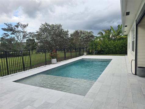 987 Castaway Court Loxahatchee FL 33470