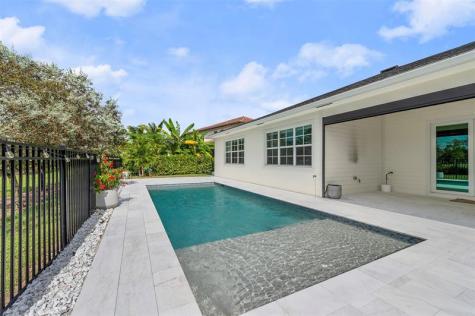 987 Castaway Court Loxahatchee FL 33470