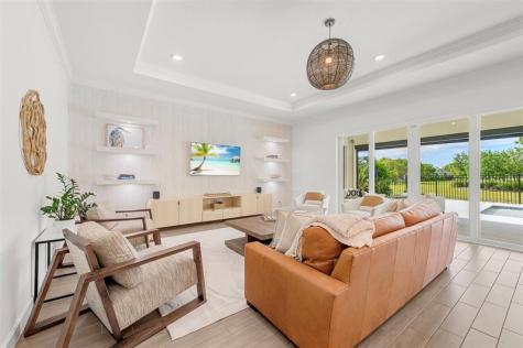 987 Castaway Court Loxahatchee FL 33470