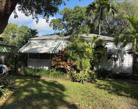 44 SW 5th Street Dania Beach FL 33004