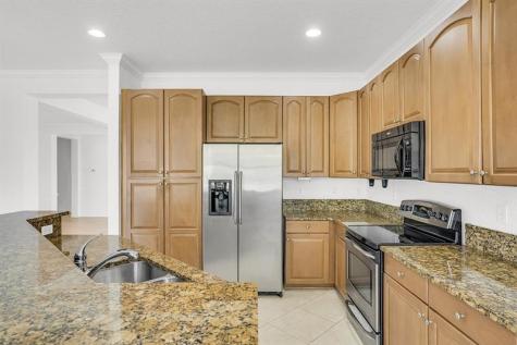 6366 Astor Place Vero Beach FL 32966