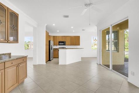 6366 Astor Place Vero Beach FL 32966