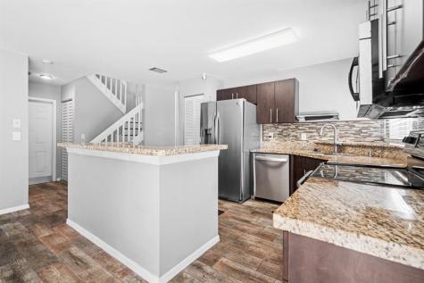 601 Lakeshore Terrace Davie FL 33325