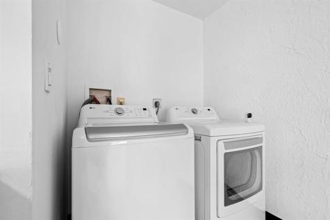 601 Lakeshore Terrace Davie FL 33325