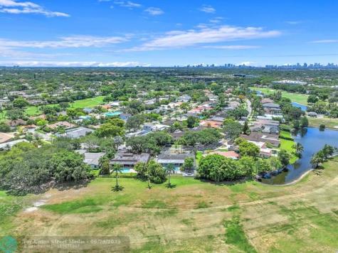 5421 N 36th Court Hollywood FL 33021