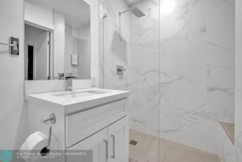 5421 N 36th Court Hollywood FL 33021