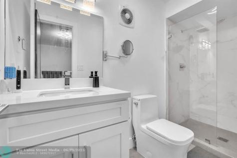 5421 N 36th Court Hollywood FL 33021