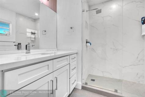 5421 N 36th Court Hollywood FL 33021