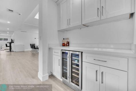 5421 N 36th Court Hollywood FL 33021