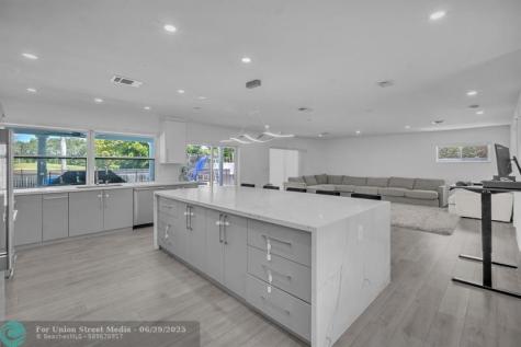5421 N 36th Court Hollywood FL 33021