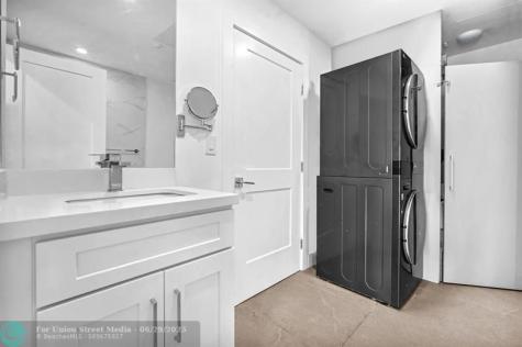5421 N 36th Court Hollywood FL 33021