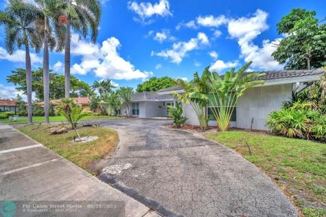 5421 N 36th Court Hollywood FL 33021