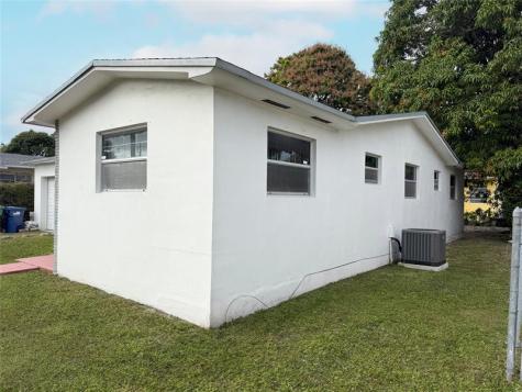 341 NE 164th Street Miami FL 33162