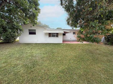 341 NE 164th Street Miami FL 33162