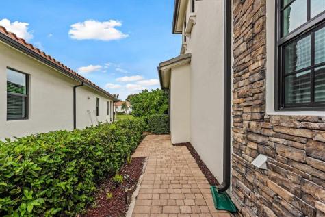 11855 SW 13th Court Pembroke Pines FL 33025