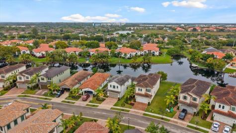11855 SW 13th Court Pembroke Pines FL 33025