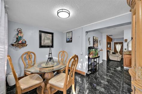 1933 SW 67th Avenue North Lauderdale FL 33068