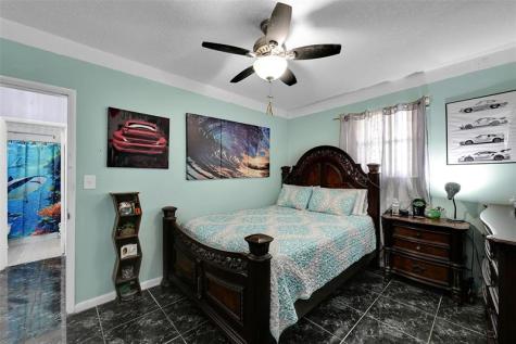 1933 SW 67th Avenue North Lauderdale FL 33068
