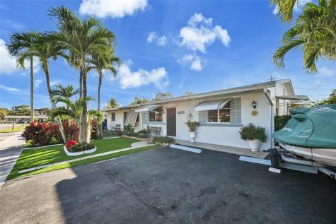 1933 SW 67th Avenue North Lauderdale FL 33068