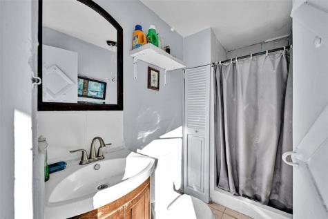 1933 SW 67th Avenue North Lauderdale FL 33068