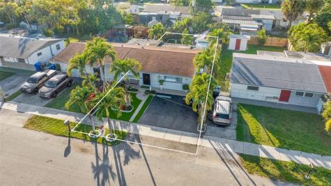 1933 SW 67th Avenue North Lauderdale FL 33068