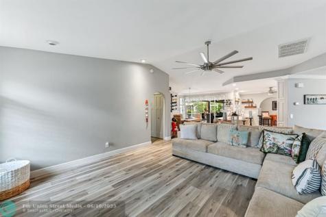 2812 SW 29th Avenue Cape Coral FL 33914