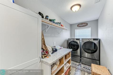 2812 SW 29th Avenue Cape Coral FL 33914