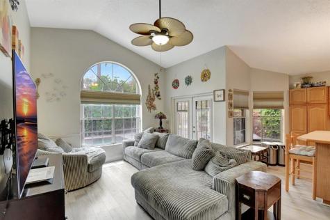 2811 Montevideo Avenue Hollywood FL 33026