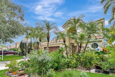 2811 Montevideo Avenue Hollywood FL 33026