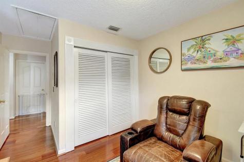 2811 Montevideo Avenue Hollywood FL 33026