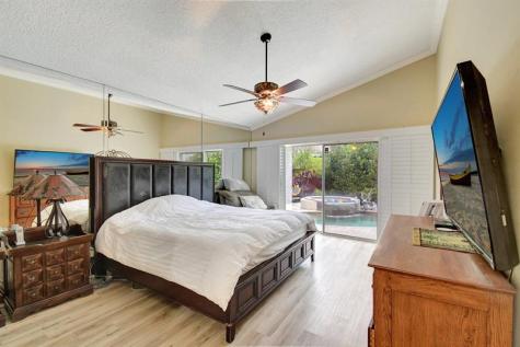 2811 Montevideo Avenue Hollywood FL 33026