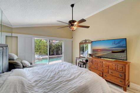 2811 Montevideo Avenue Hollywood FL 33026