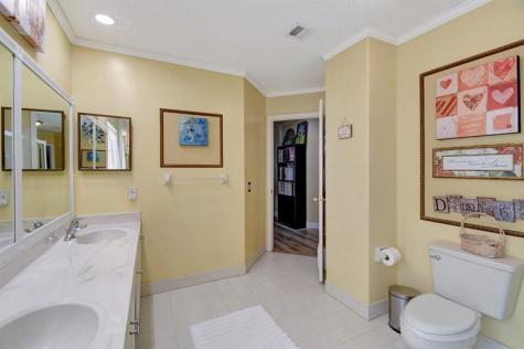 2811 Montevideo Avenue Hollywood FL 33026