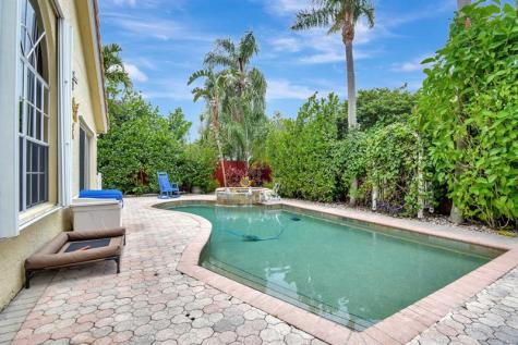 2811 Montevideo Avenue Hollywood FL 33026