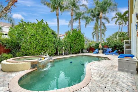 2811 Montevideo Avenue Hollywood FL 33026