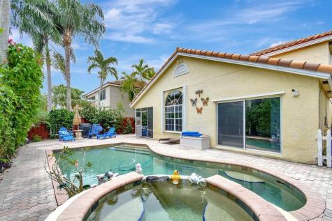 2811 Montevideo Avenue Hollywood FL 33026