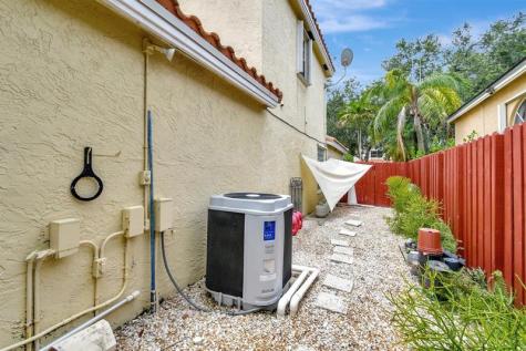 2811 Montevideo Avenue Hollywood FL 33026