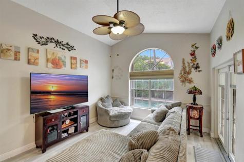 2811 Montevideo Avenue Hollywood FL 33026