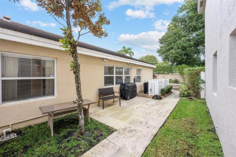 2850 E Sable Circle Margate FL 33063