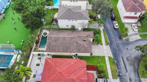 2850 E Sable Circle Margate FL 33063