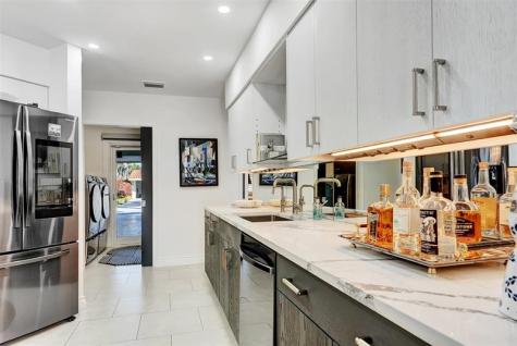 2116 NE 25th Street Wilton Manors FL 33305