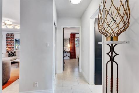 2116 NE 25th Street Wilton Manors FL 33305