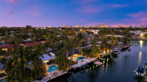 2116 NE 25th Street Wilton Manors FL 33305