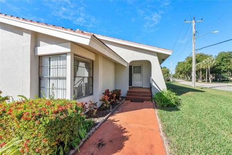 2850 Deer Creek Kelly Brooke Lane Deerfield Beach FL 33442