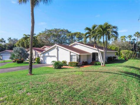2850 Deer Creek Kelly Brooke Lane Deerfield Beach FL 33442