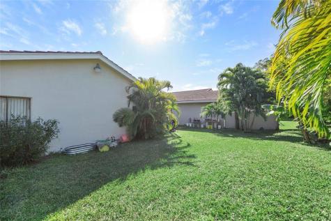 2850 Deer Creek Kelly Brooke Lane Deerfield Beach FL 33442