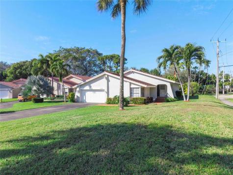 2850 Deer Creek Kelly Brooke Lane Deerfield Beach FL 33442