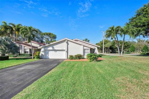 2850 Deer Creek Kelly Brooke Lane Deerfield Beach FL 33442