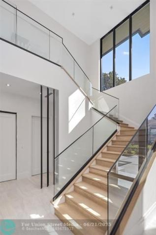 32 Seneca Road Fort Lauderdale FL 33308